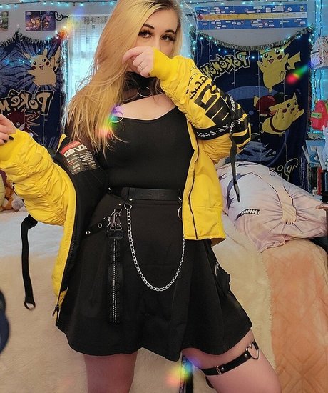 Freya Amari top star pic
