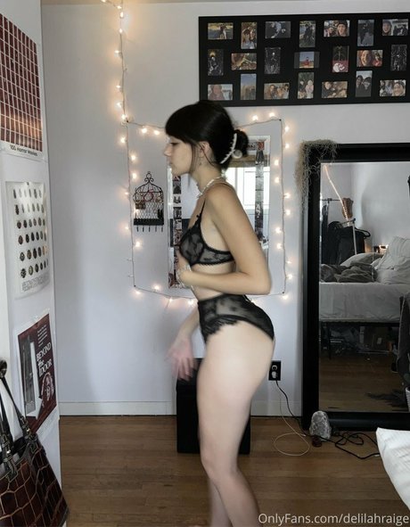 Delilah Raige model nude image