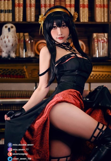 miss seven 77 nude actress pictures
