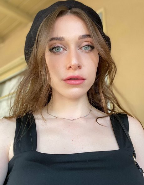 Angelica Trae star pretty pic