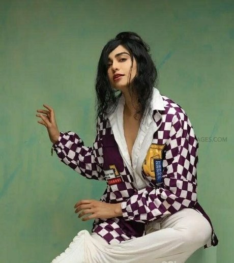 Adah Sharma adult model images