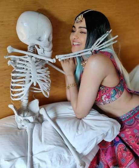 Adah Sharma star nudes photo