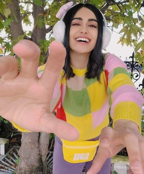 Adah Sharma hd model picture