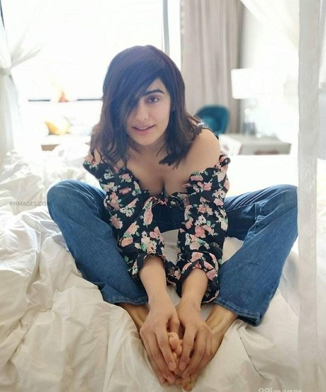 Adah Sharma pornstar erotic gallery