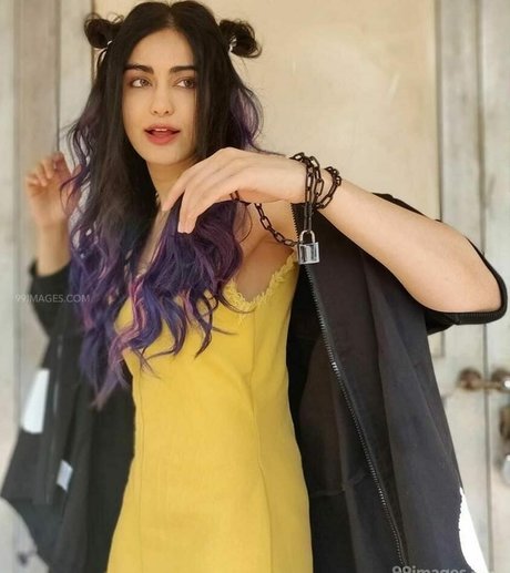 Adah Sharma star art img