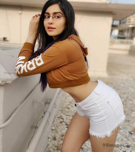 Adah Sharma perfect model img