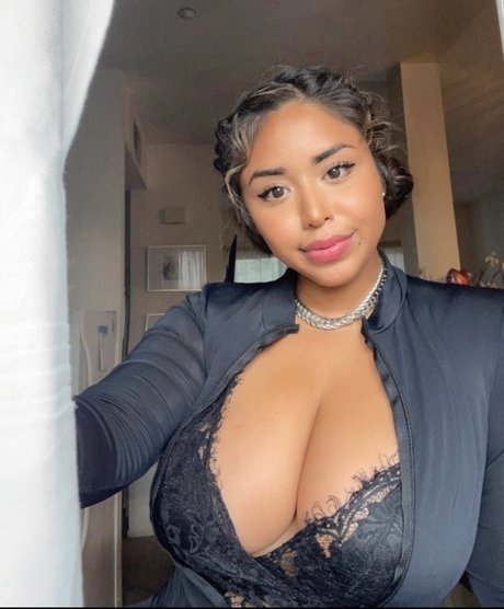 Saraiii Fon777 model naked pics