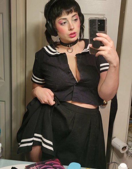 GlitchBun naked actress pics