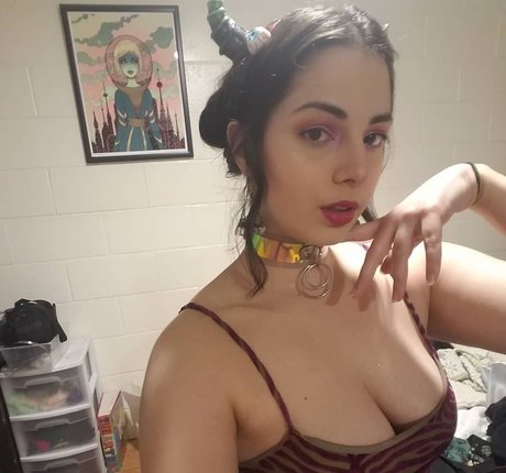 GlitchBun best actress galleries