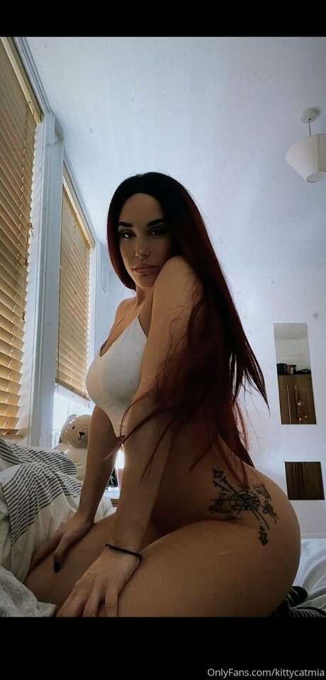 Dafni Kouneli naked pornstar pics