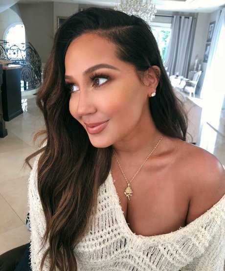 Adrienne Bailon pretty actress image