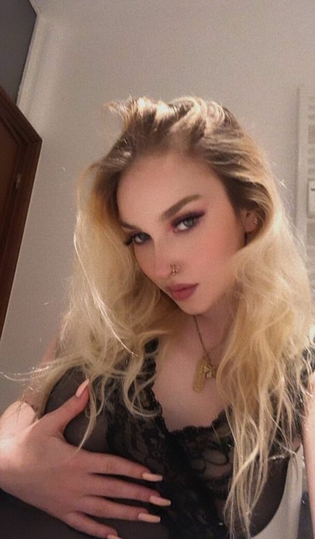 lilsauvage model adult archive