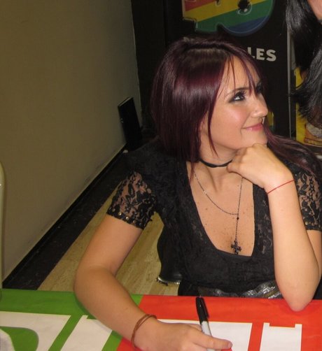 Dulce Maria nude model gallery