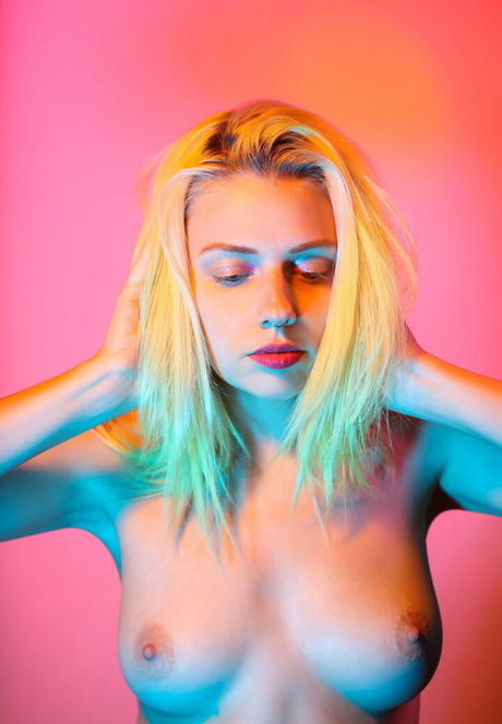 Marisa Papen erotic star picture