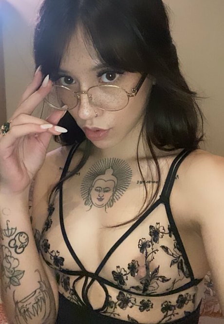 bbytenshi  top profile image
