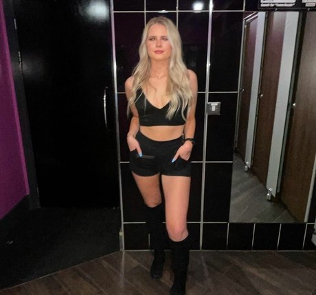 Lilly Sue McFadden pornstar free img