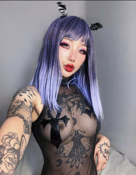 Yenny Zhao top pornstar photos