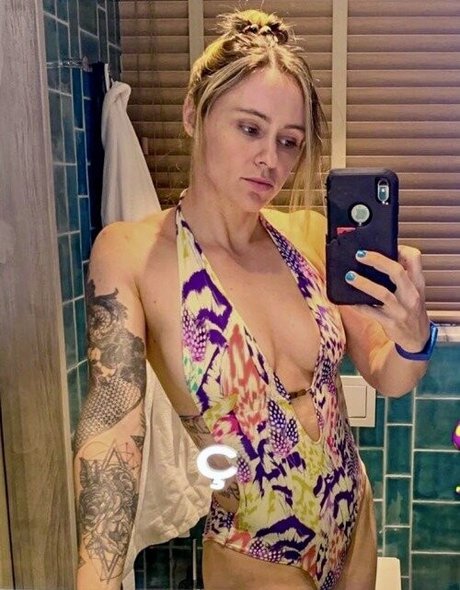 Orla Walsh pornographic model gallery