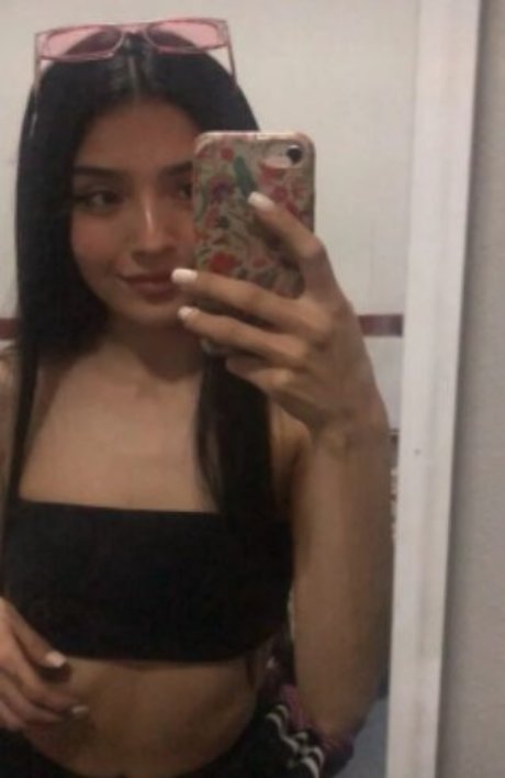Flores Isabella98 top actress photo
