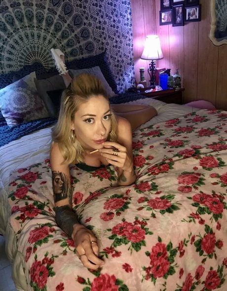 Sweet baby summer sexy actress pics