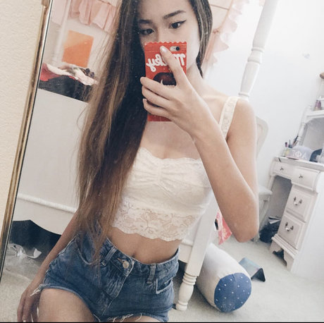 Lyvian Dao pretty model archive