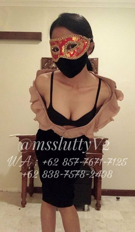 MssluttyVani model sex photo