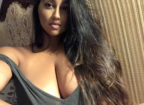 desixchick pornstar erotic pic