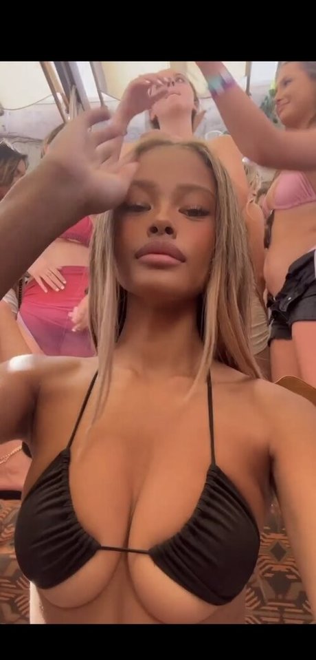 Vinetrria Vinetria xxx actress img