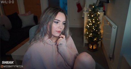 Baffy nude model gallery
