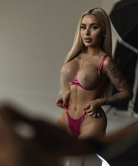 Vlada Capeloon pornographic model picture