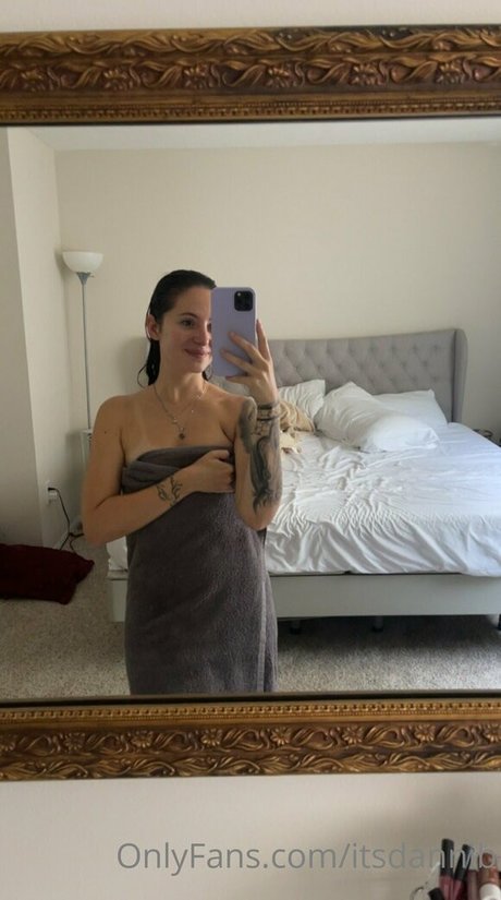 ItsdanniB pornstar nudes archive