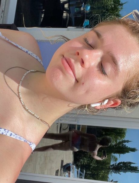 krissykream69 erotic model gallery