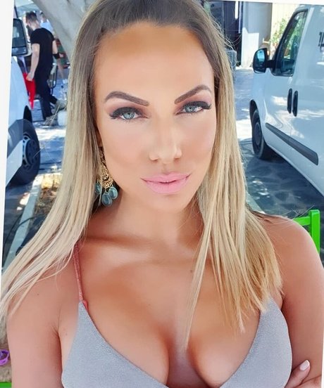 Ioanna Maleskou beautiful model pictures