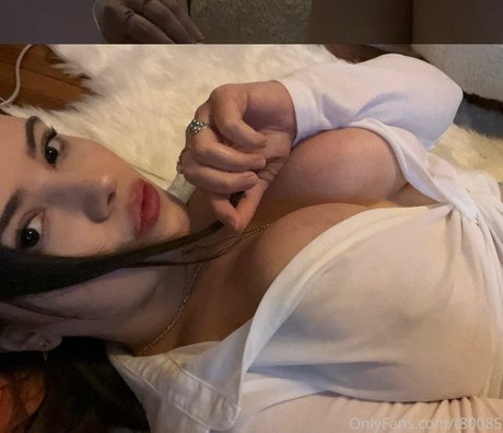 Vanessinator T80085 pornographic actress picture
