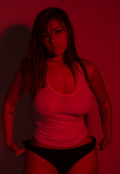 whosjulie hot model galleries