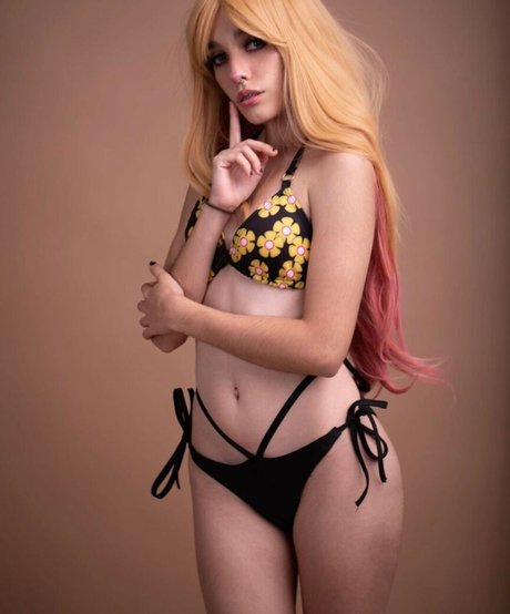 SarahIkiryuin porn star photo
