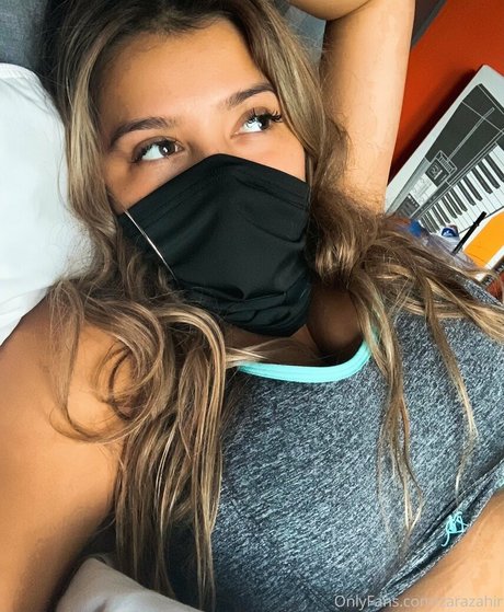 Zara Zahir model porn image
