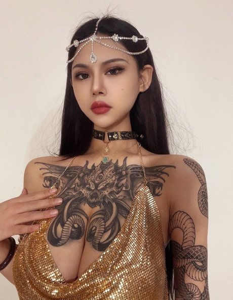 DeerWhite star top archive