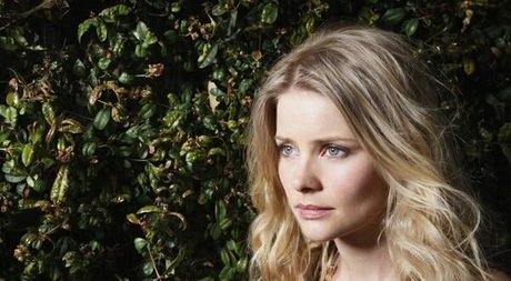 Anita Briem star pretty image