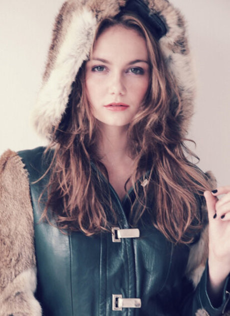 Andi Matichak perfect model archive