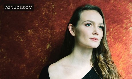 Andi Matichak hot actress img