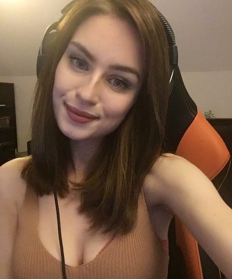nanilul pornstar naked pics