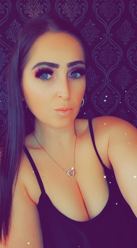 Thicc curvy princess erotic star image