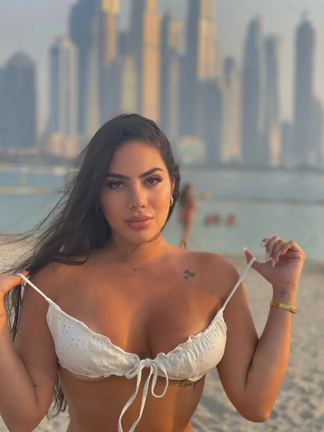 Maris gomez92 xxx model picture