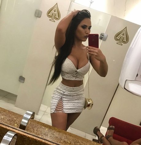 Isabella Pinheiro sexy actress archive