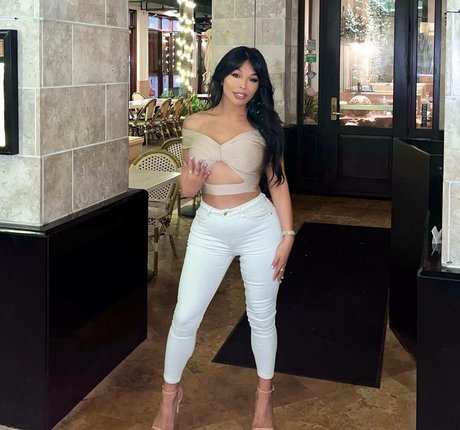 Jaslyn Lee pornstar nice picture
