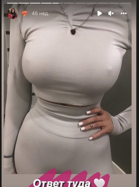 Meflia hot model image