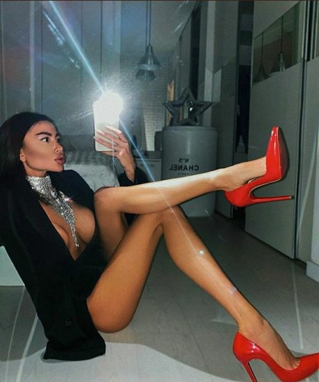 famous midget onlyfans xxx gallery