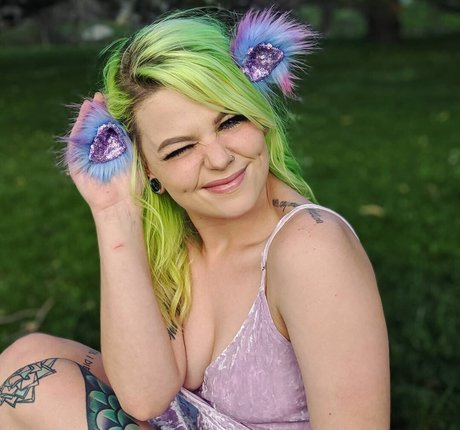 Waifunextdoor star erotic photo