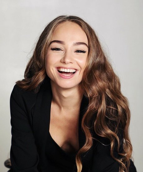 Tatiana Baytalenko naked model images
